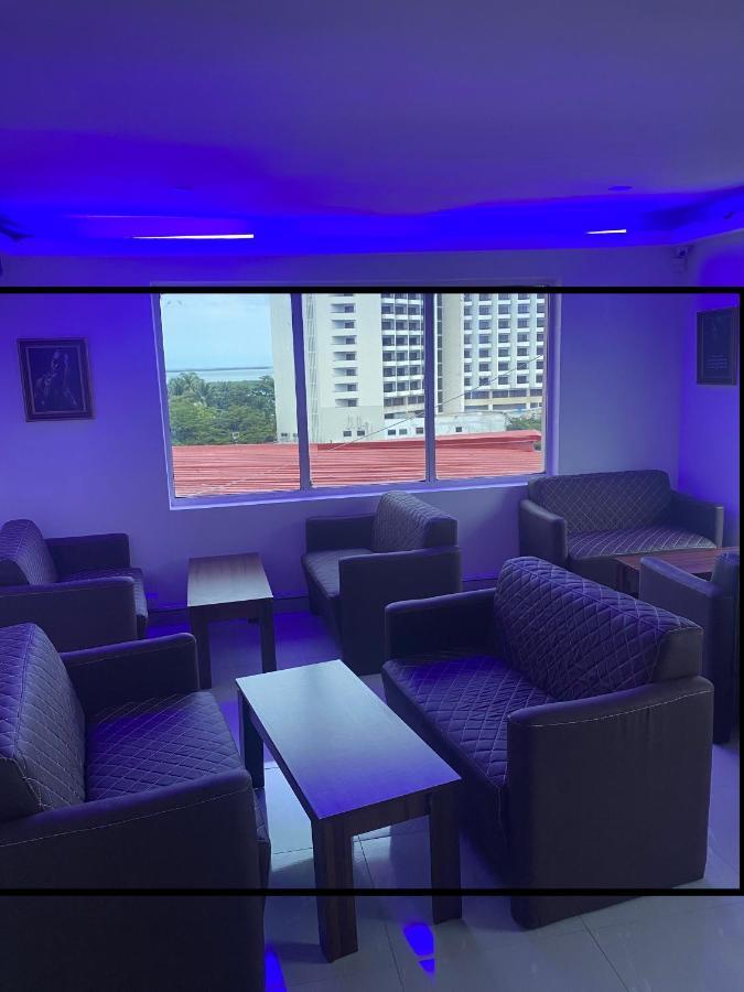 波士套房酒店 拉各斯 外观 照片