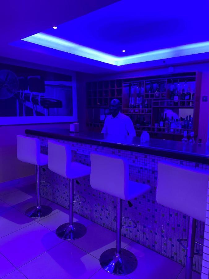 波士套房酒店 拉各斯 外观 照片
